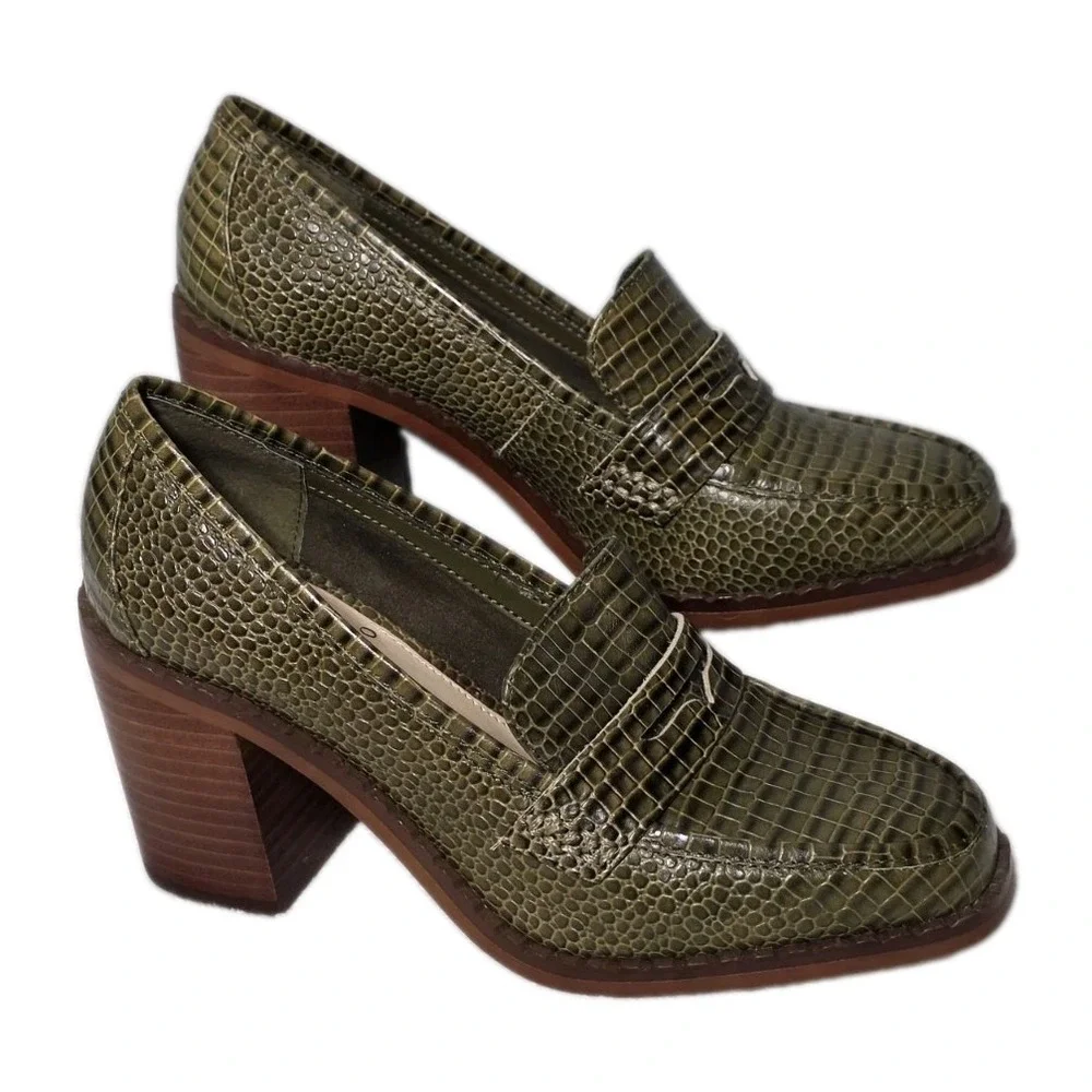 Vince Camuto Carigina Loafers Pumps Croc Leather Heels Olive Size 6